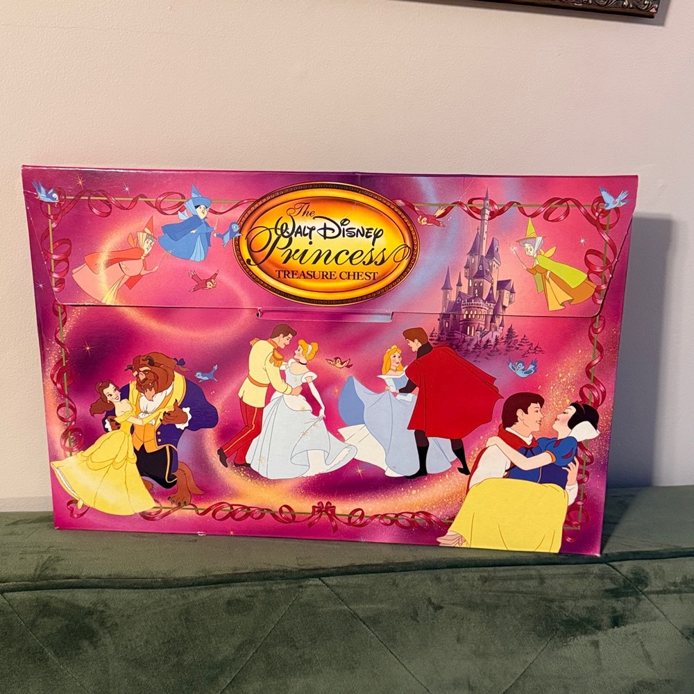 Vintage Walt Disney Princess Treasure Chest Book Set - Picture 14 of 15